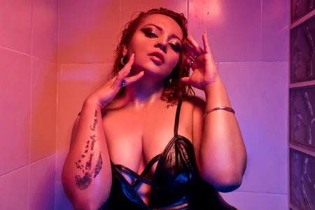 Chaotic girl 😏🔥 de LilyyBigAss  6 Imagens