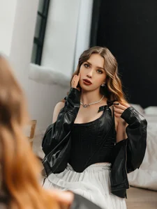 Sierra_Fane Kiss You Pic 8