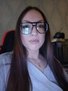 CarolineGlow_ Public Immagine  5