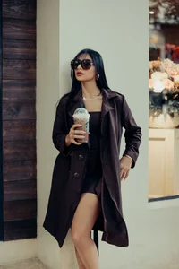 IzzyWild Elegant street Pic 3