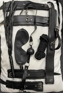 adamhairy BDSM รูป 