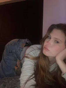 MarnieWootan I was borred at home Hình 7