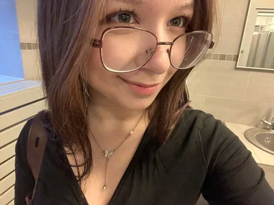 SofiaClarkyPublic图片 2