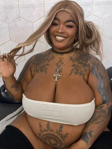 Anaa_Fuentess Beautiful smile dedicated to you🖤 Pic 2