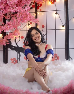 Victoria_Poet SNOW WHITE🍎 صورة واحدة|Victoria_Poet SNOW WHITE🍎 صورتان|Victoria_Poet SNOW WHITE🍎  صور|Victoria_Poet SNOW WHITE🍎  صورة