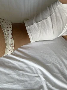 accompany me in my bed de Salomebloom_  7 photos