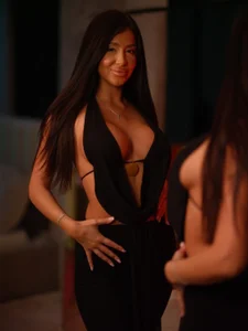 Your fav brunette od MissMeganMoon  snímek