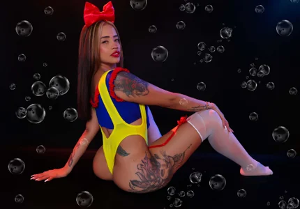 mssburbuja I invite you to enjoy a rich and spicy story with me Pic