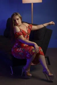 SARAMISHA GLOSS Pic 2