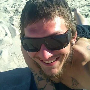 stuandangie28129r Me slika