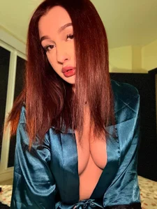 EleneKatzebeg Public Immagine  2