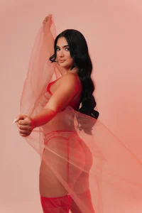 NatyFerrer_ Between satin and eroticism Εικόνα 2