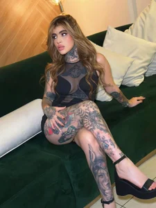 CarlaBrunni: Black Times 🖤 ( 9 фото)