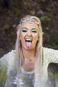 Alicia007のCrazy Elfの 3枚の写真