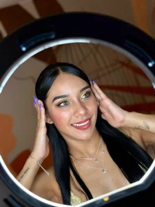 AmaliaCrus Close up with lighthing Immagine  6