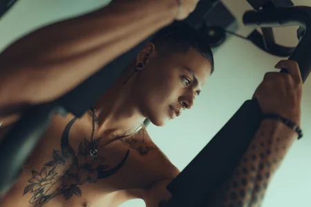 Maxi_GrayBad Boy图片