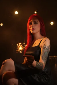 I don't show everything ... just enough for you to want more! de Ema_Jonees  2 Imagens