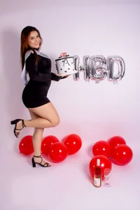 ALMA_VALENCIA Birthday Girl… ¿me celebras? 😏🎂 圖片 5