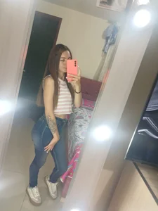 Elizabeth__2 Public Billede 3