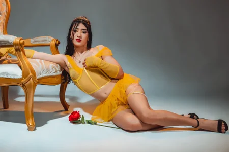 _jasmine_blush Secrets in Yellow Silk 🔥 টি ছবি