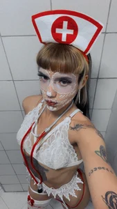 💀🆘👩🏼‍⚕️ de Newmeshh  3 Imagens