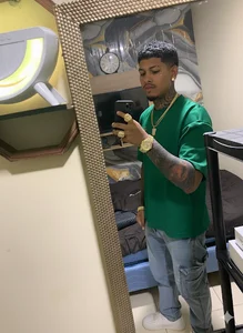 Public de frausha  2 photos