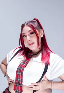 sweet temptation😈 od NiickyJones  7 snímek