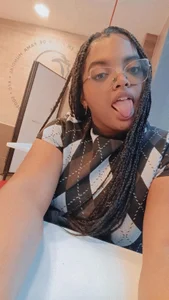 conielaurenth Hey hey Pic