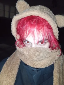red vampire de cynro  7 Imagens