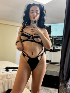 This is me 🔥know me better look little bit 😈 de IssabellaNoirs  6 photos