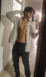 dylan_cross_ Public صورة واحدة|dylan_cross_ Public صورتان|dylan_cross_ Public  3 صور|dylan_cross_ Public  3 صورة