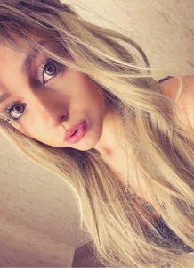 Miss Bella✨ de tessaticklejokes  2 photos