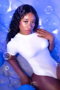 HallyBansのA sexy and soft Horny girlの 7枚の写真