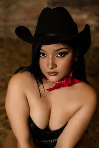 EmmaBlossom Public Pic