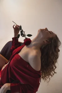 Alexandra_Demore Public Pic 4