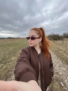VanessaSee Public Pic 2