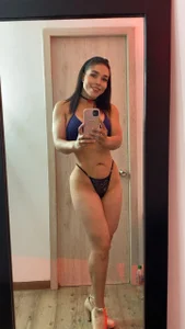Mia_lucchi I’m your favorite distraction today. 🔥 Billede 2