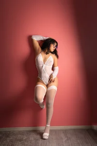 BeccaMathew Public Immagine  4