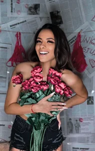 sisi_von_dee 🌷V DAY 🌷 Pic