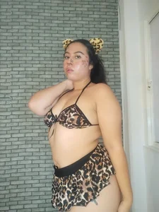 your fucking kitten is made to obey 😈😈 de hillary_bigbutt  2 Imagens