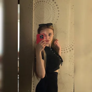 Mila__Lux Public Billede