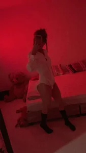 LioraVelvetC Hey you… I’m already live and glowing for you ✨ Come see what I’m wearing… or maybe help me take it Pic