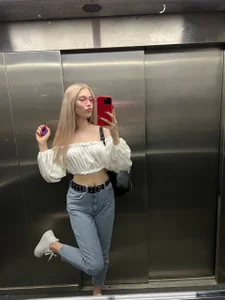_Jess_Saintly_ Public Pic