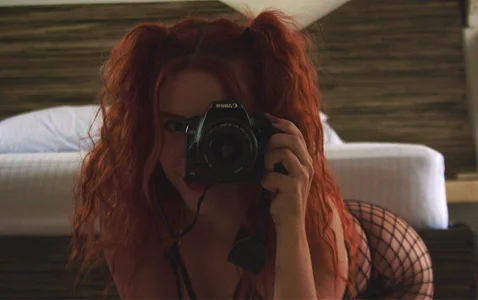 Scarlet_19 Public Foto