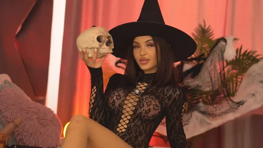 LilaRoses Halloween Pic 9