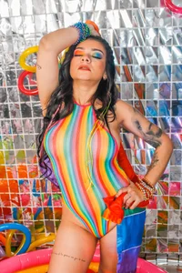 sofiaalarson: DO YOU LIKE THE COLORS? 🌈🔥😍 ( 4 фото)