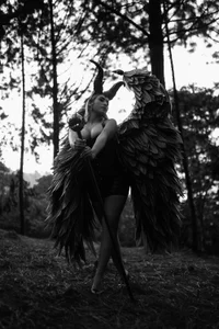 AlessiaLondon Unleashing a little dark magic 🦇✨ Halloween 𝟚𝟘𝟚𝟜 Pic 2