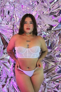 jessy_morgan13 OFF THE PLANET Fotka 5