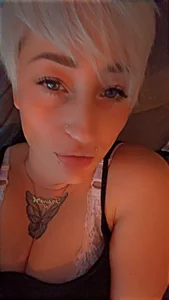 Bigboobiegirl90's photo