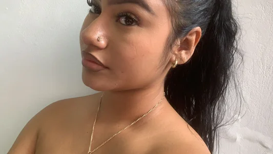 NoiraVale I’m glowing for you, love 💕 I’m live now from 8:30 AM to 3:30 PM (Colombia) just waiting to spoil y Pic 4